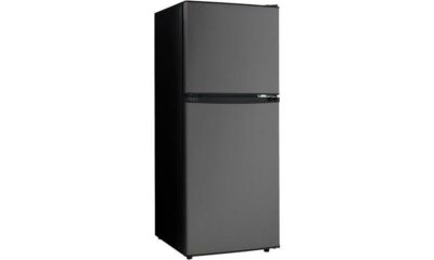 compact and efficient refrigerator