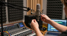 14 Best Professional Podcast Microphones for Broadcast-Ready Audio in 2026