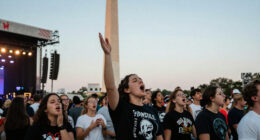 Turnstile Draw 60,000 Fans To Washington Monument, Raise Over $220,000 For Humanitarian Aid